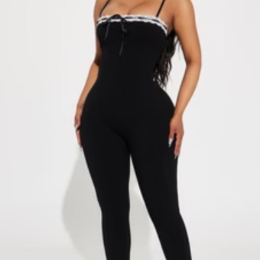 Just So Sweet Ribbed Jumpsuit - black Size: M